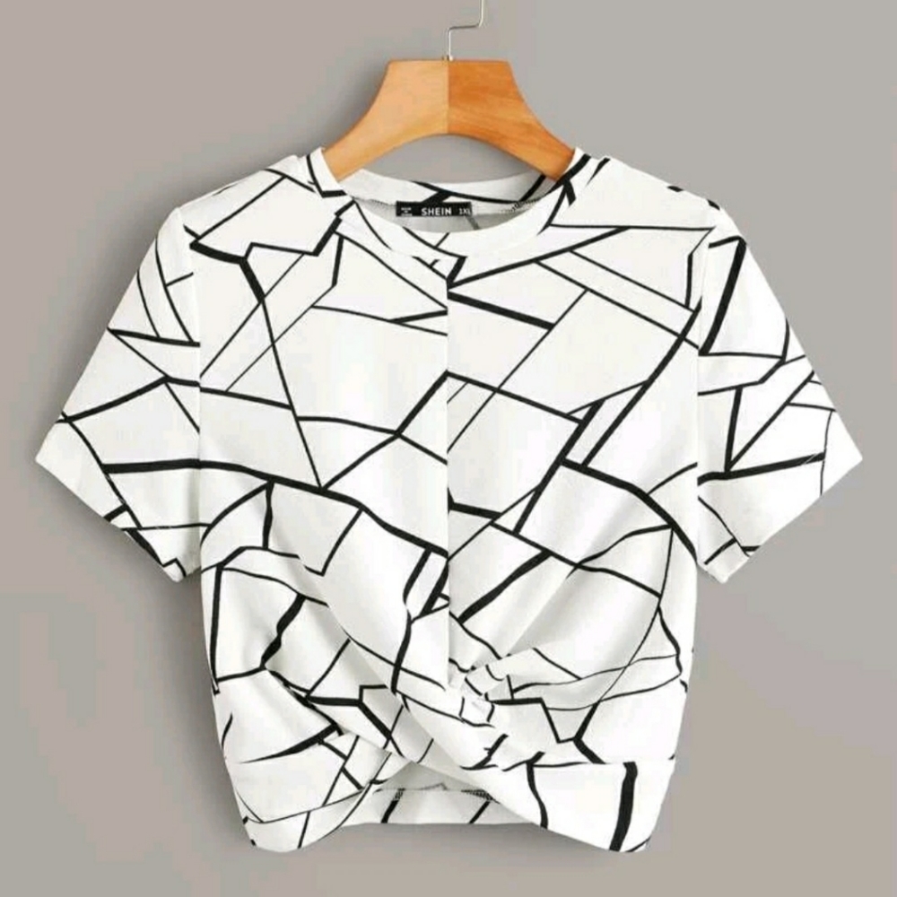 Geometric print twist hem top